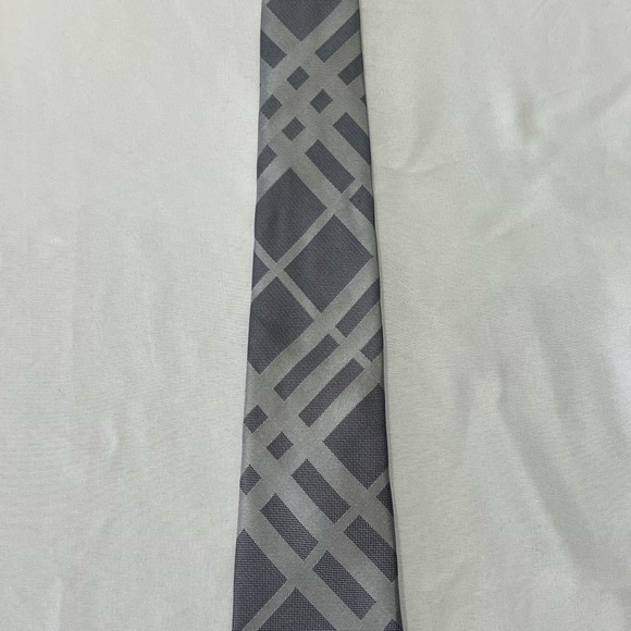 Burberry tie collection - Picture 6 of 8